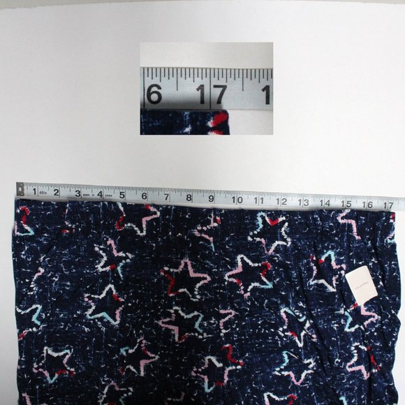 Womens Large (12-14) 2 Piece Multi Color Star Pattern Secret Treasures Short Set - Picture 2 of 14